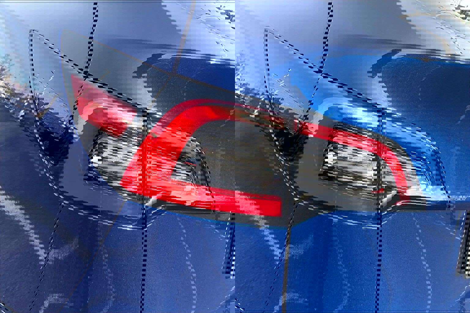 Used 2021 Tesla Model Y Long Range image 26