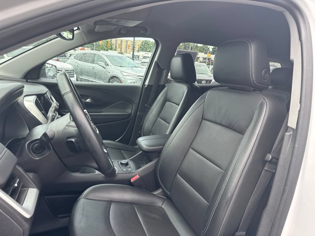 Used 2024 GMC Terrain SLT AWD/4WD image 12