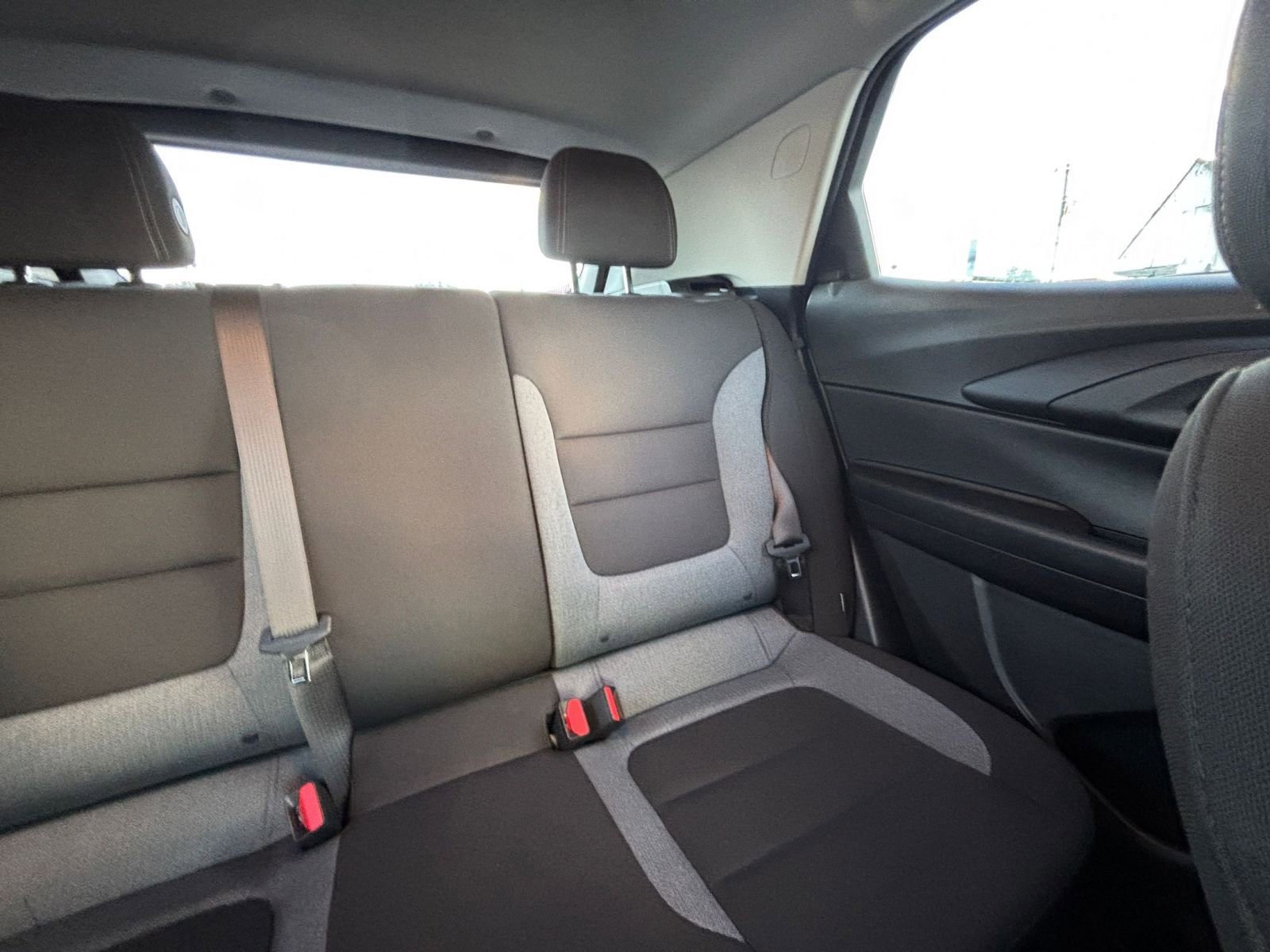 Used 2025 Chevrolet TrailBlazer LT image 35