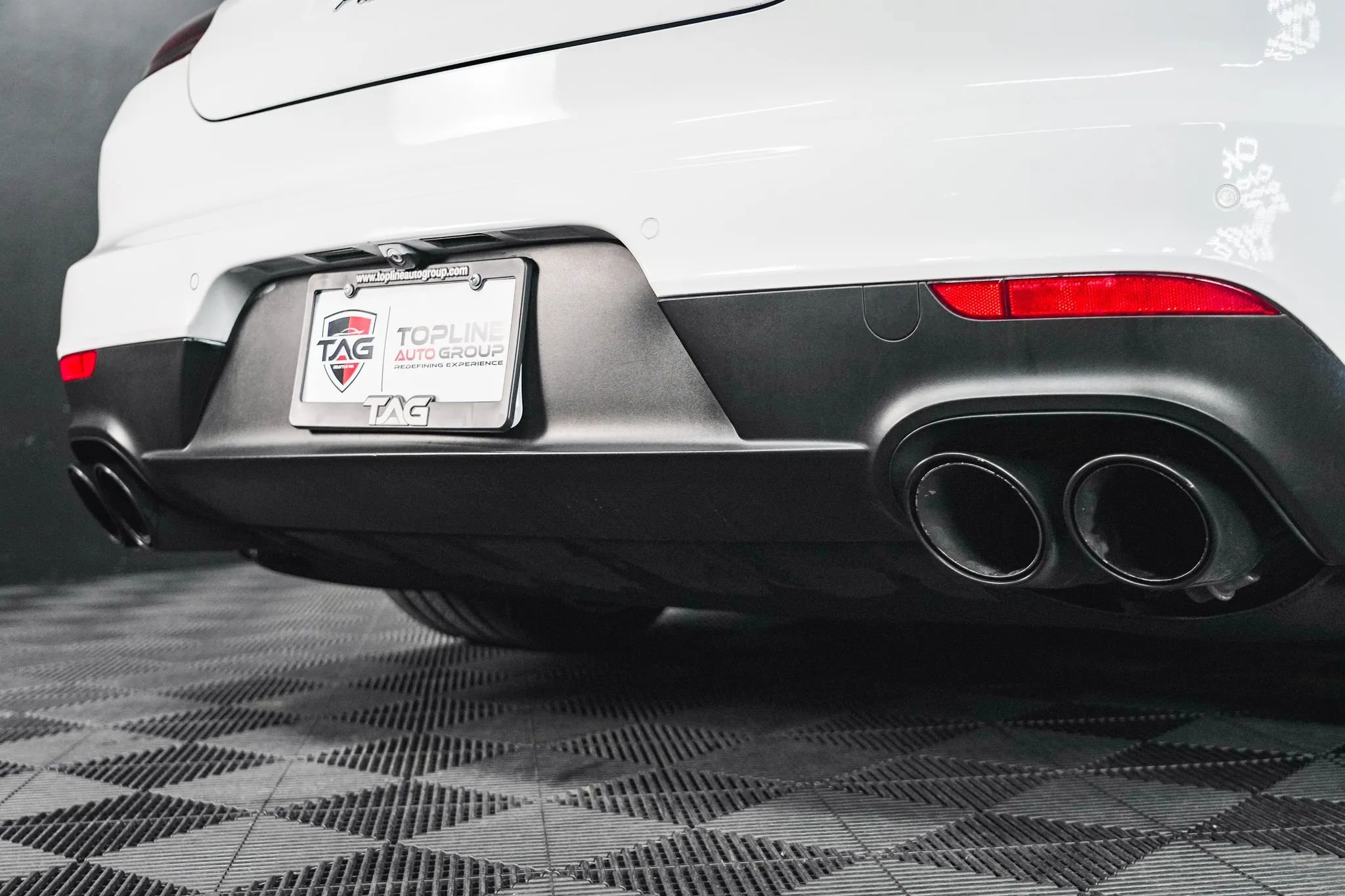 Used 2015 Porsche Panamera GTS w/ Premium Package Plus image 20