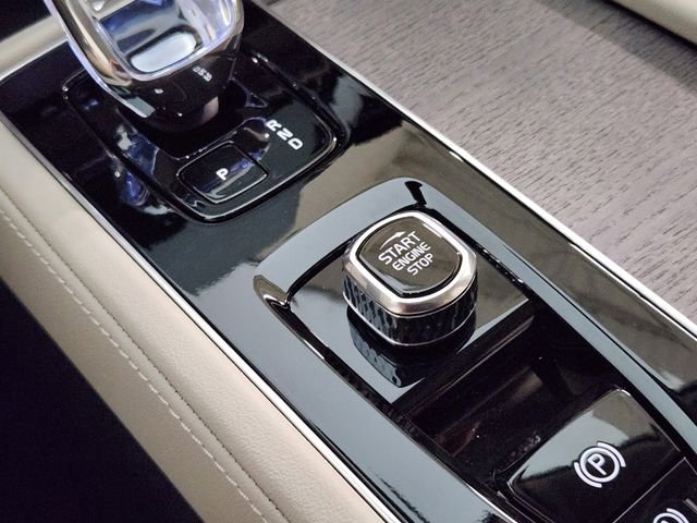 New 2026 Volvo XC90 T8 Ultra w/ Protection Package Premier image 21