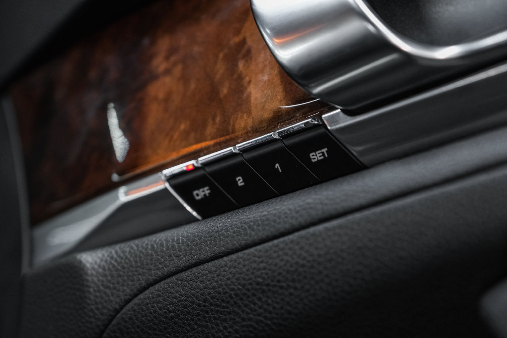 Used 2012 Porsche Panamera 4 image 50