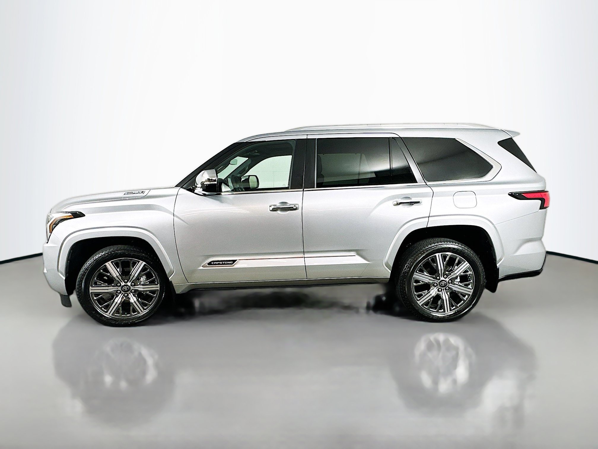 Used 2026 Toyota Sequoia Capstone AWD/4WD image 4