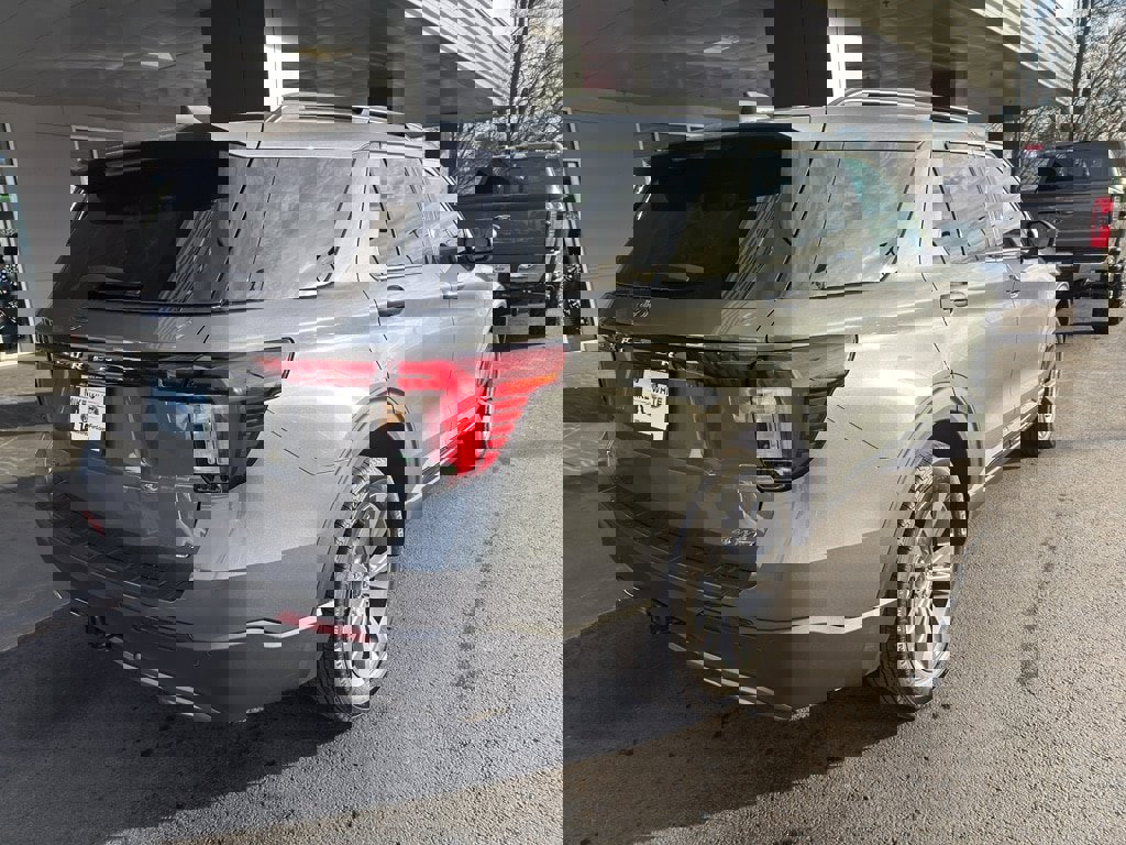 New 2026 Ford Explorer Active w/ Active Comfort Package image 4