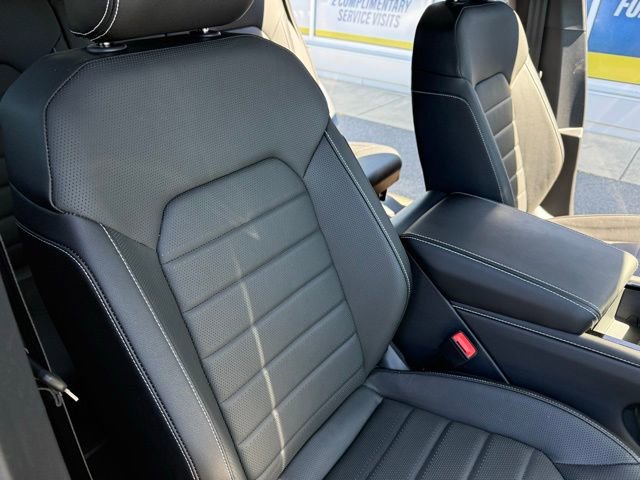 Used 2025 Volkswagen Atlas Cross Sport SEL R-Line AWD/4WD image 27