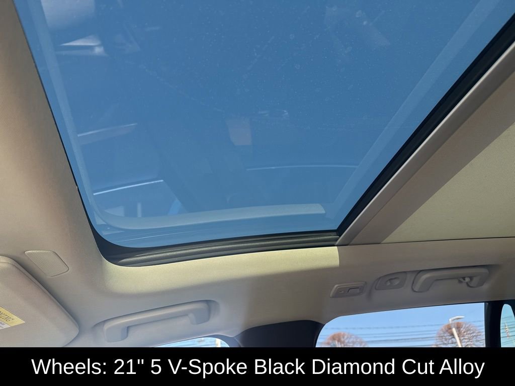 Used 2025 Volvo XC90 B5 Plus w/ Protection Package Premier image 20