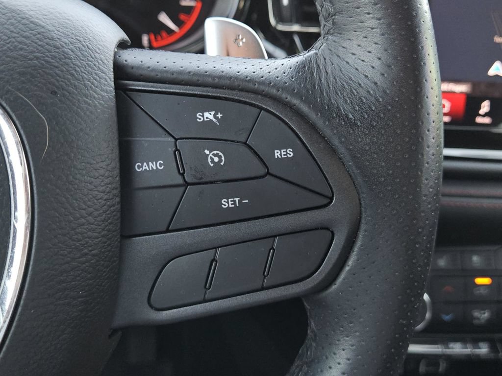Used 2022 Dodge Durango R/T w/ Blacktop Package RWD image 20