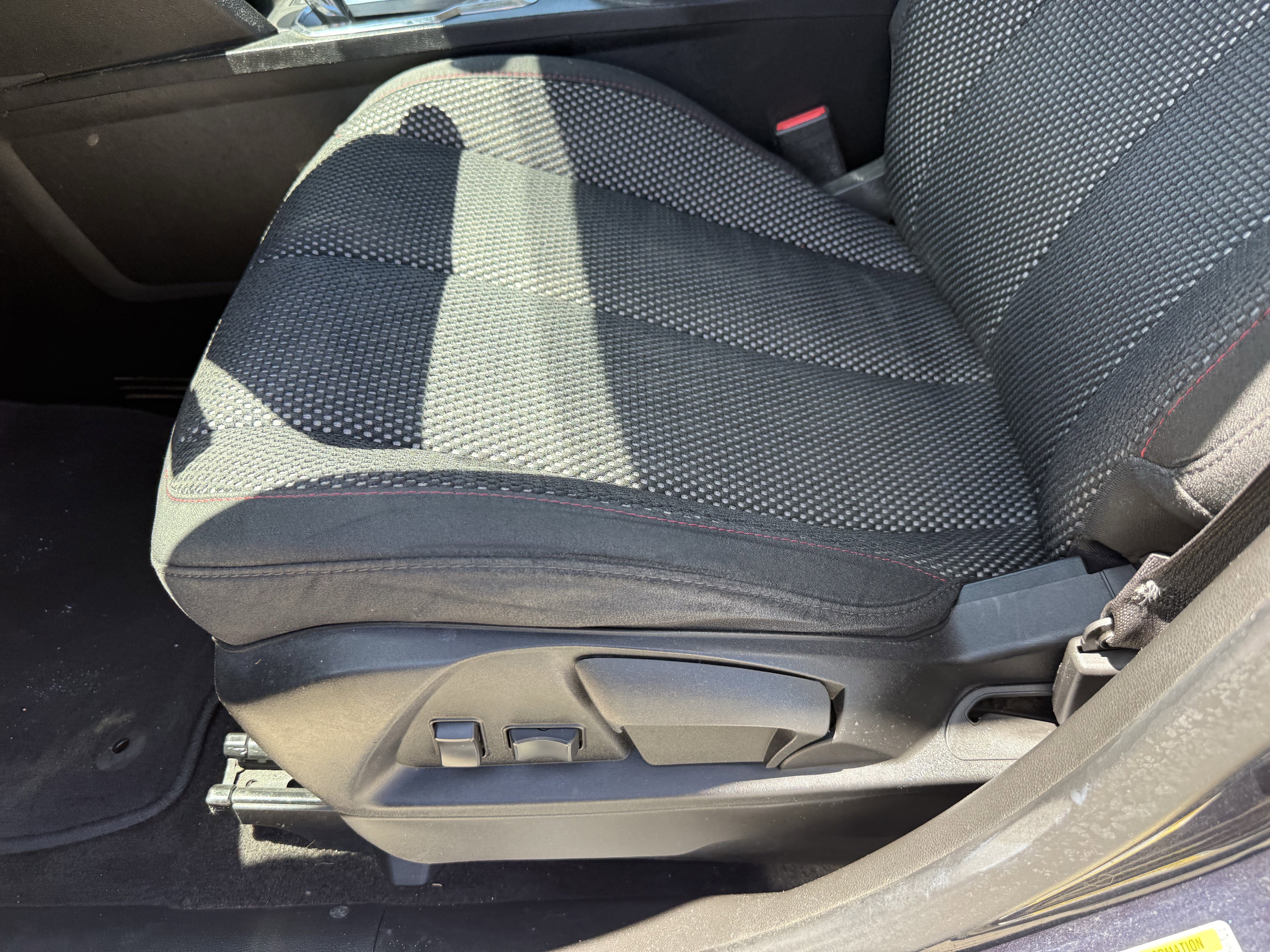 Used 2016 Chevrolet Equinox LS FWD image 25