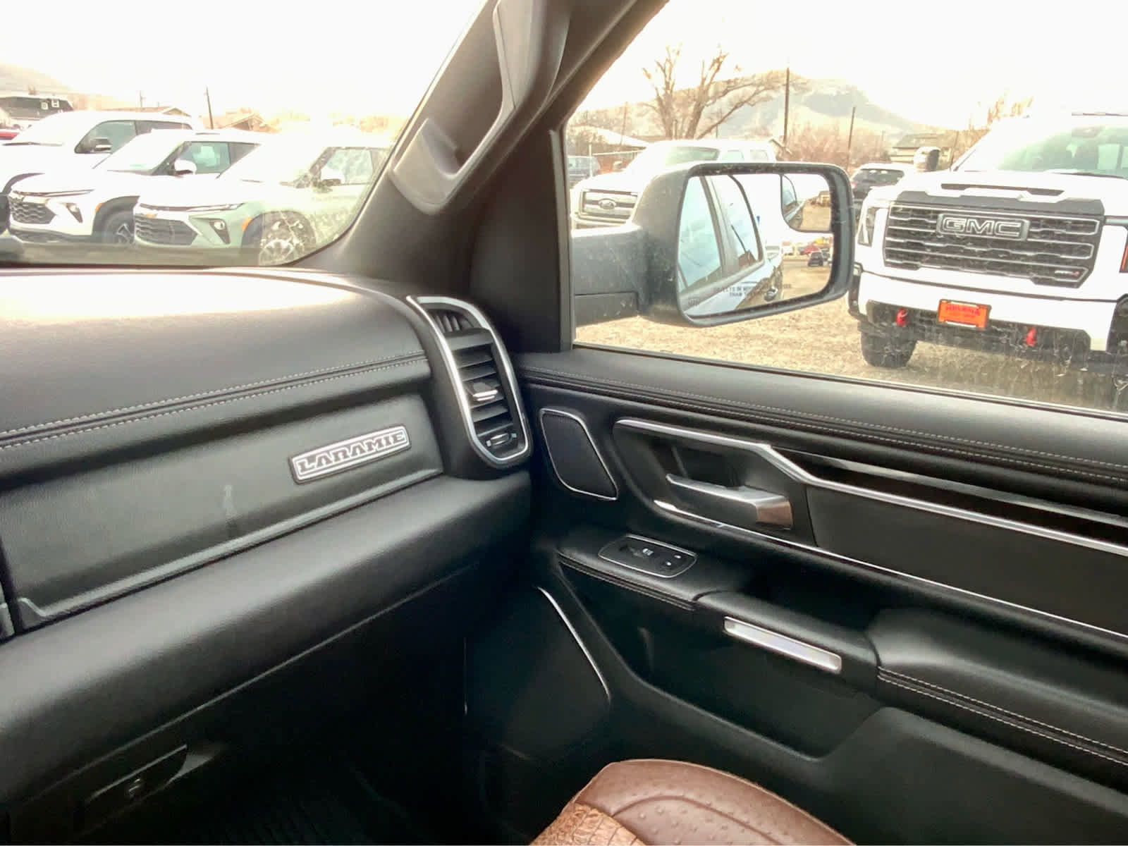 Used 2019 RAM 1500 Laramie image 38