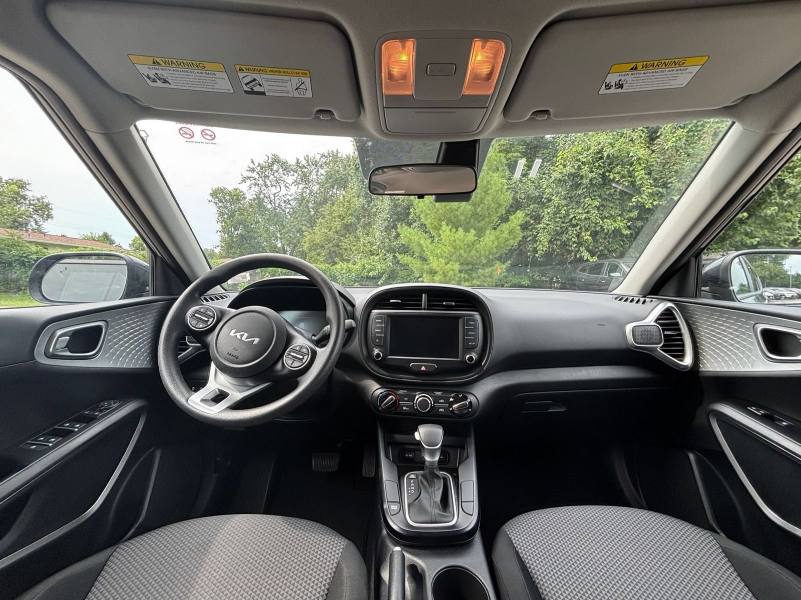 Used 2025 Kia Soul LX w/ LX Technology Package FWD image 30