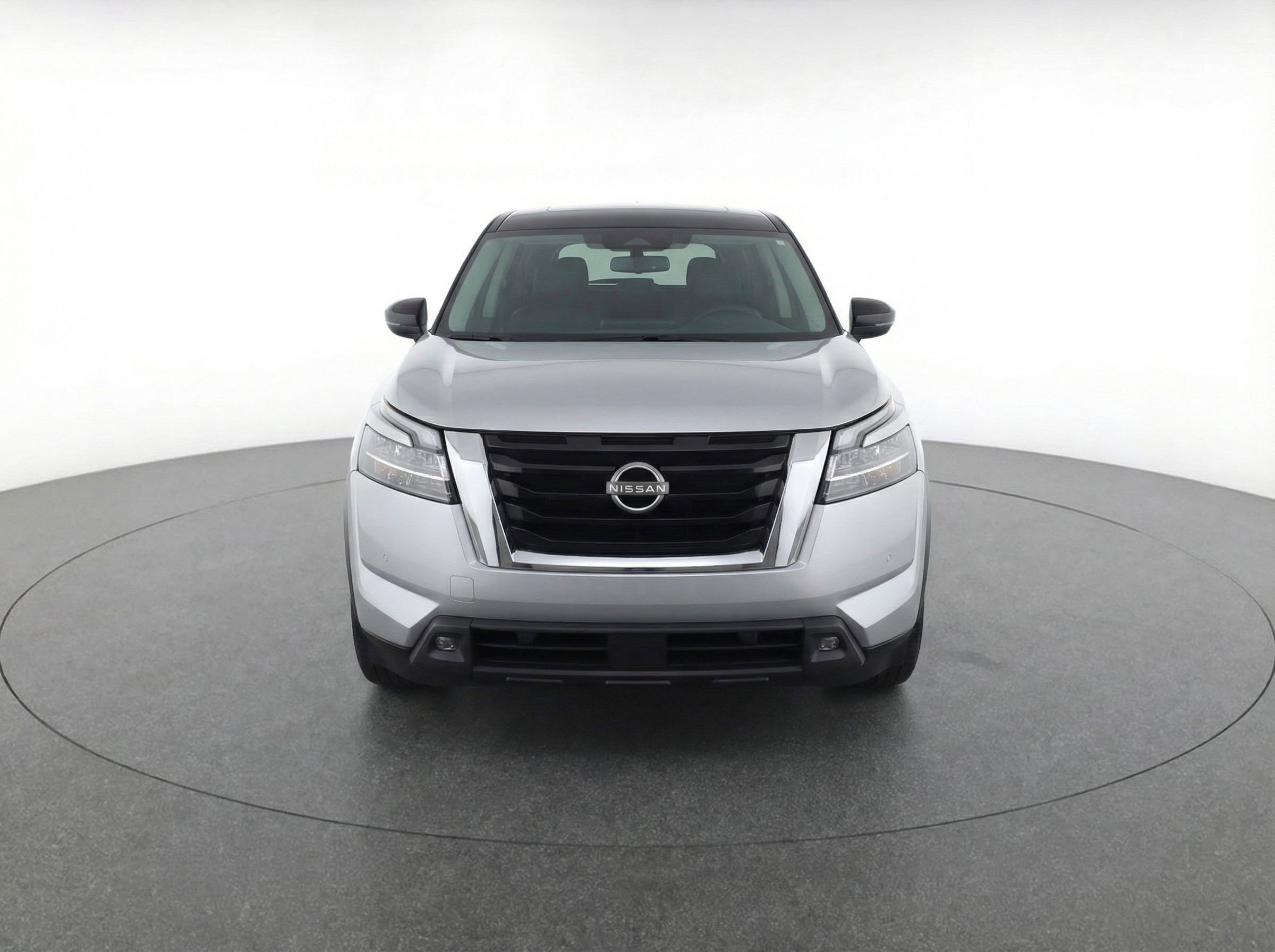 Used 2024 Nissan Pathfinder S FWD image 2
