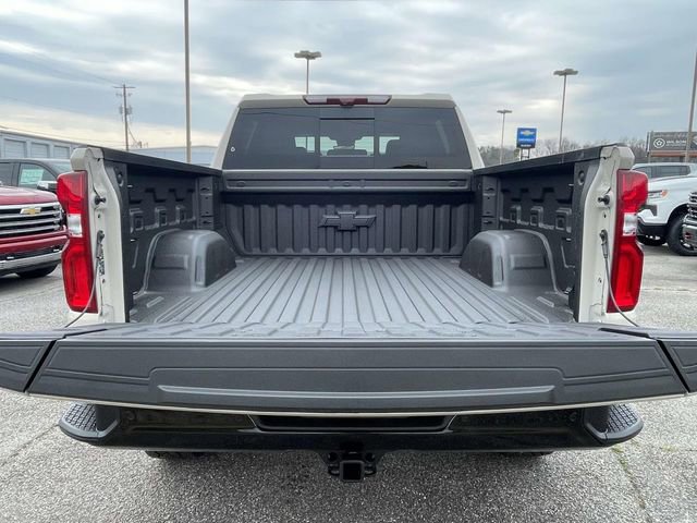 New 2026 Chevrolet Silverado 1500 ZR2 w/ Dark Appearance Package image 3