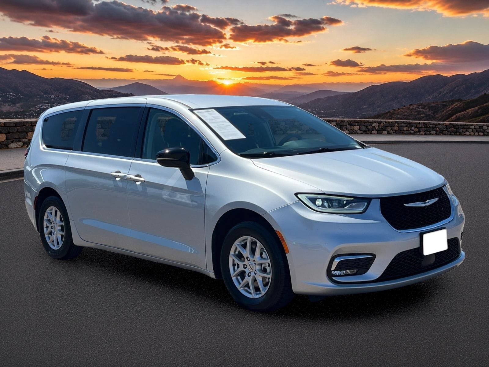 Used 2024 Chrysler Pacifica Touring-L FWD image 7