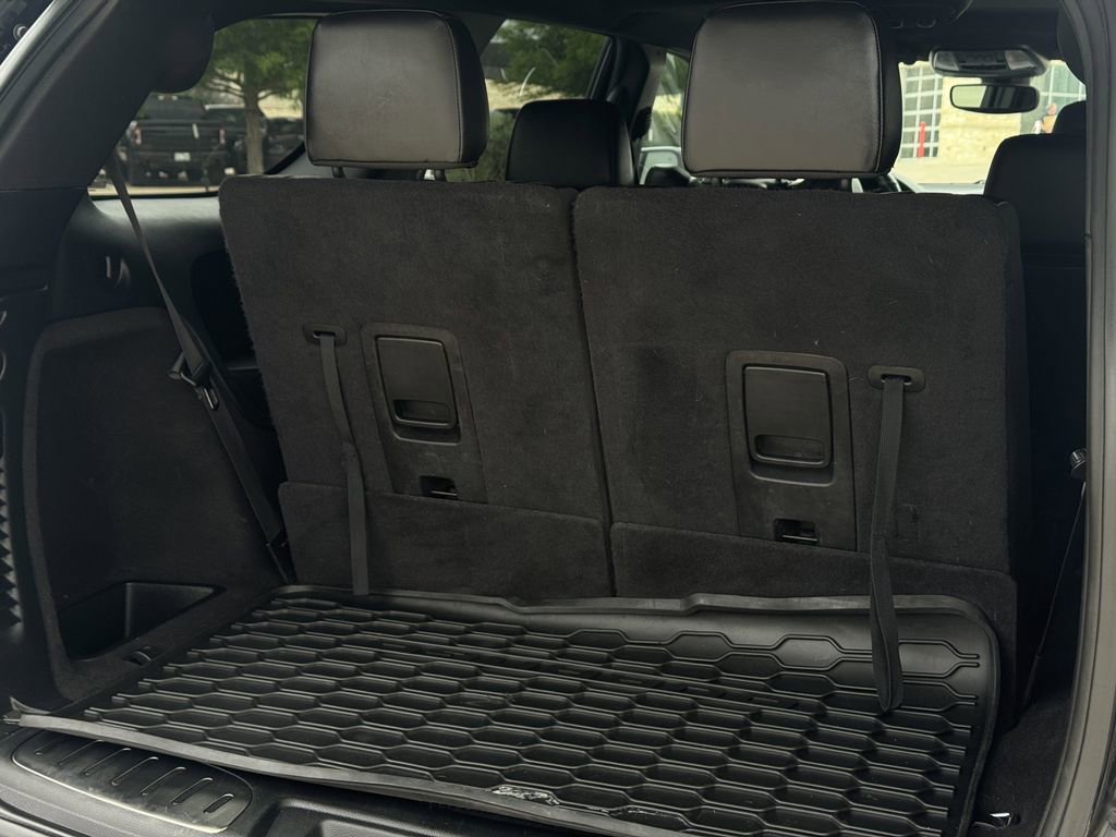 Used 2018 Dodge Durango R/T w/ Blacktop Package RWD image 26