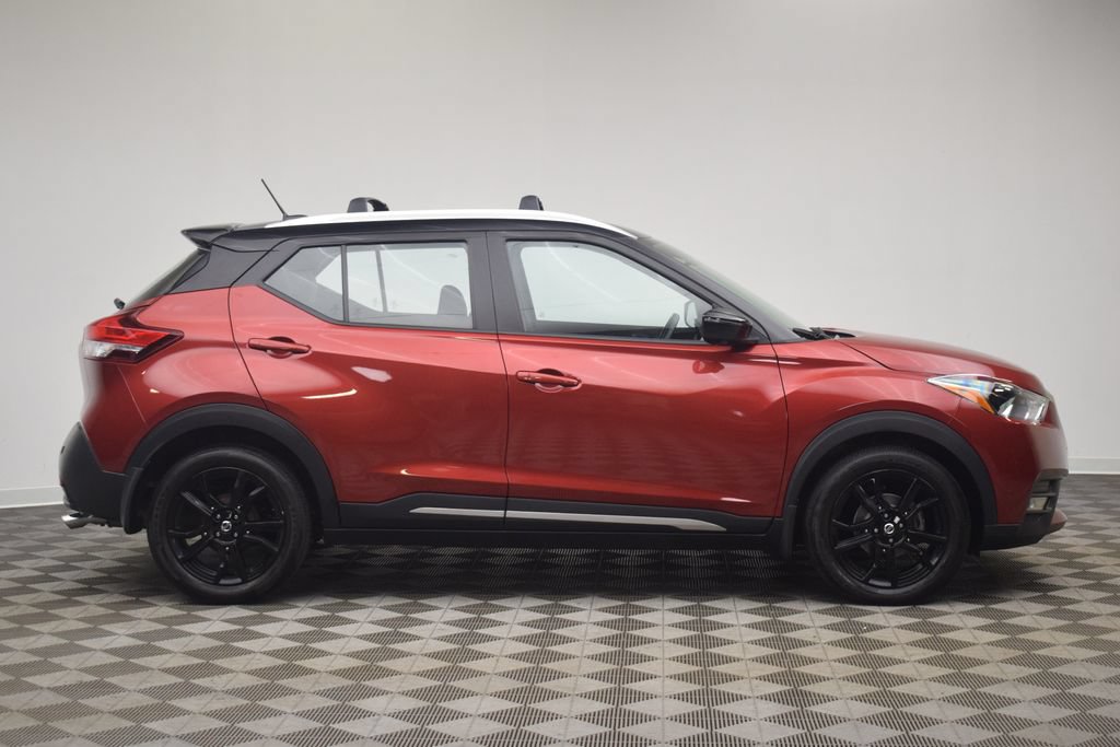 Used 2020 Nissan Kicks SR w/ Exterior Package FWD image 13