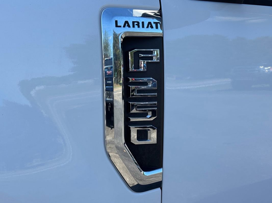 Used 2017 Ford F250 Lariat w/ Lariat Value Package image 9