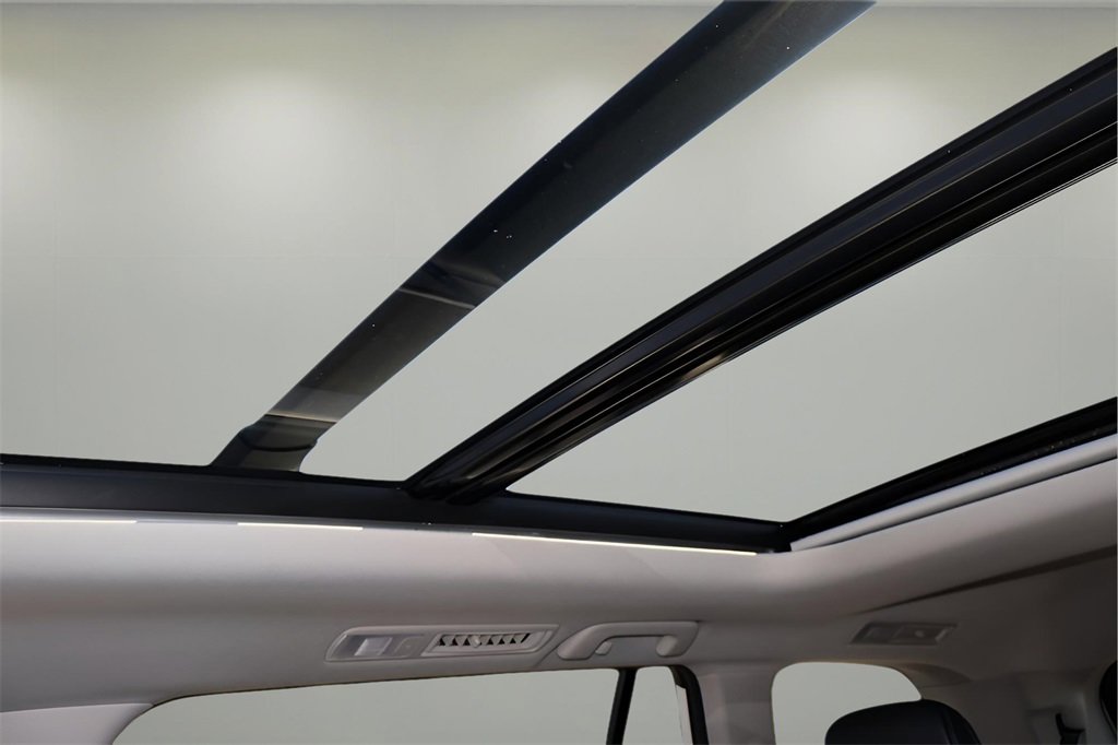 Certified 2025 Toyota Grand Highlander AWD image 24