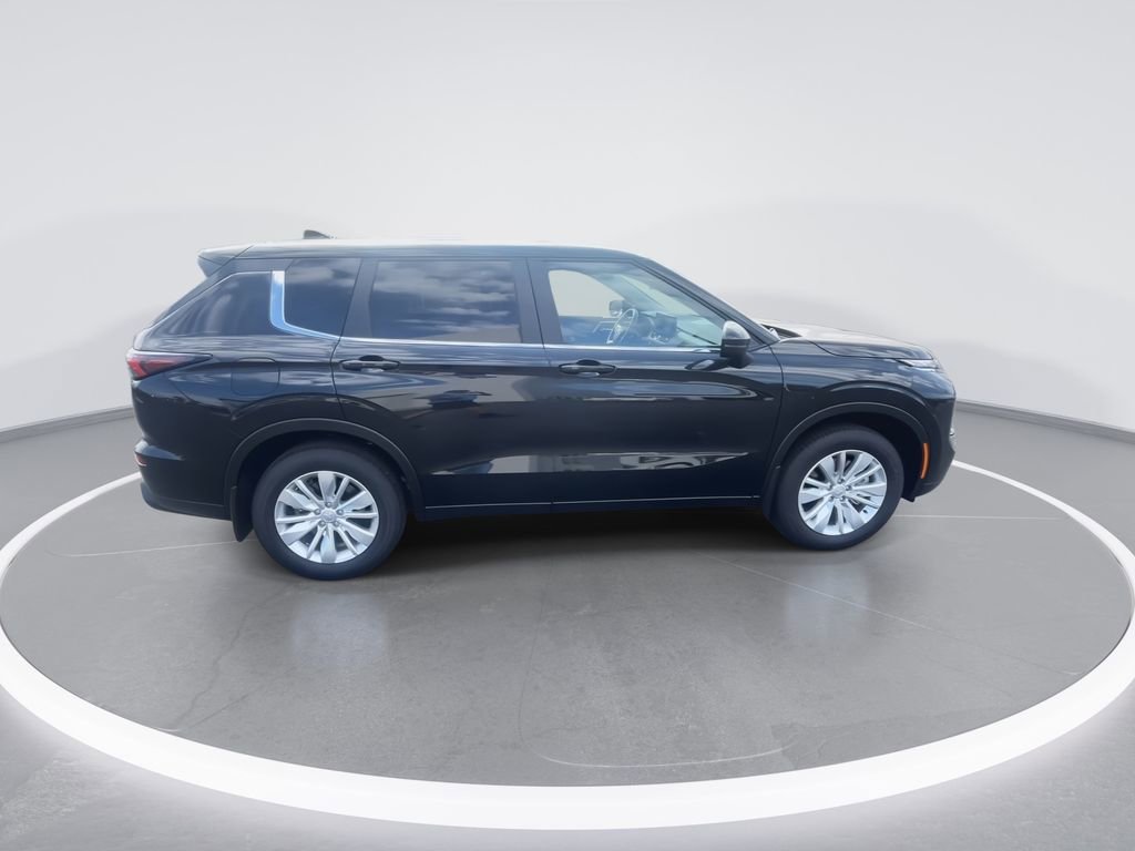 New 2025 Mitsubishi Outlander ES image 9