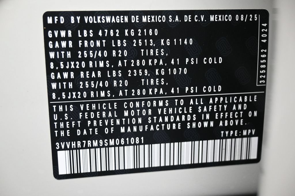 Used 2025 Volkswagen Tiguan SE R-Line FWD image 5