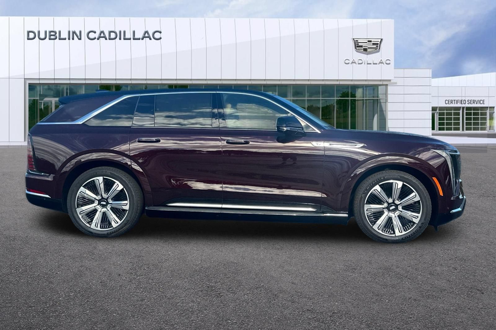 Certified 2026 Cadillac Escalade IQ Luxury 2 w/ LPO, Etrunk Organizer Package AWD/4WD image 3