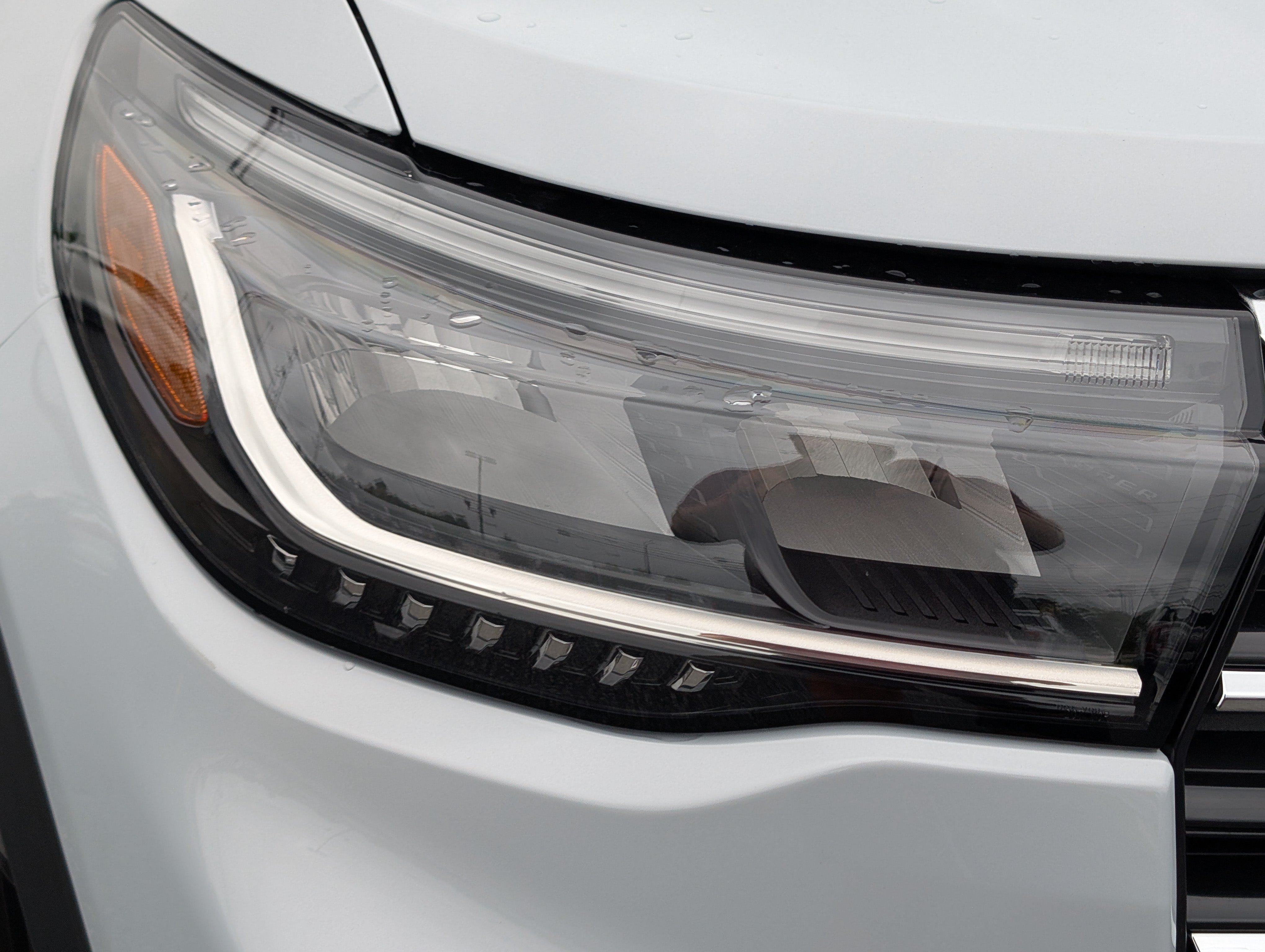 New 2026 Ford Explorer Active RWD image 5