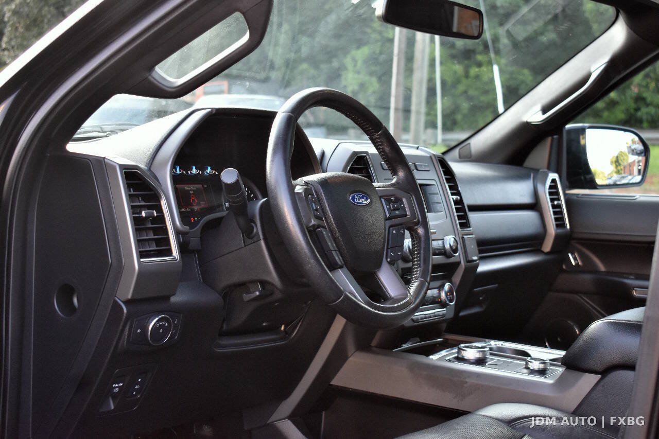 Used 2018 Ford Expedition Max XLT AWD/4WD image 19
