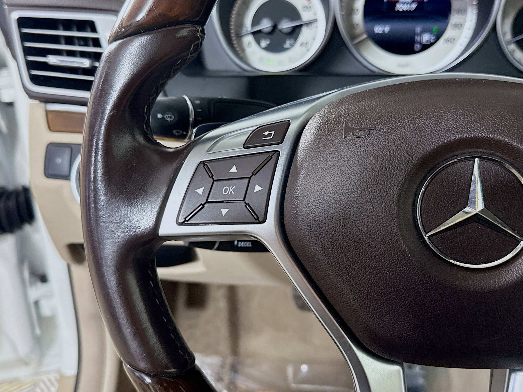 Used 2016 Mercedes-Benz E 400 Cabriolet image 14