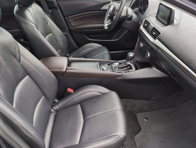 Used 2018 MAZDA MAZDA3 Touring image 31