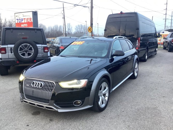 Used 2016 Audi A4 Premium Plus w/ Technology Package image 1