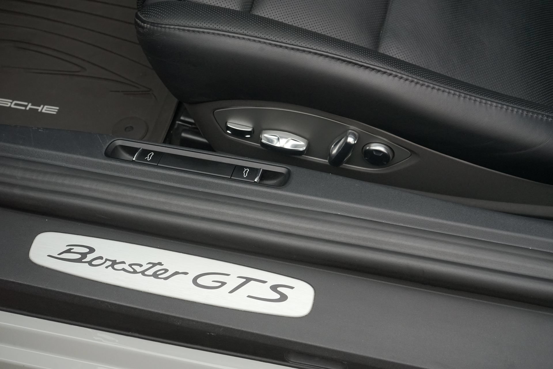 Used 2022 Porsche 718 Boxster GTS RWD image 16
