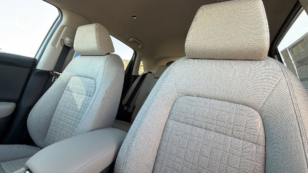 New 2027 Honda HR-V LX image 11