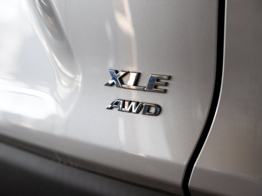 Used 2024 Toyota RAV4 XLE w/ Convenience Package AWD/4WD image 8