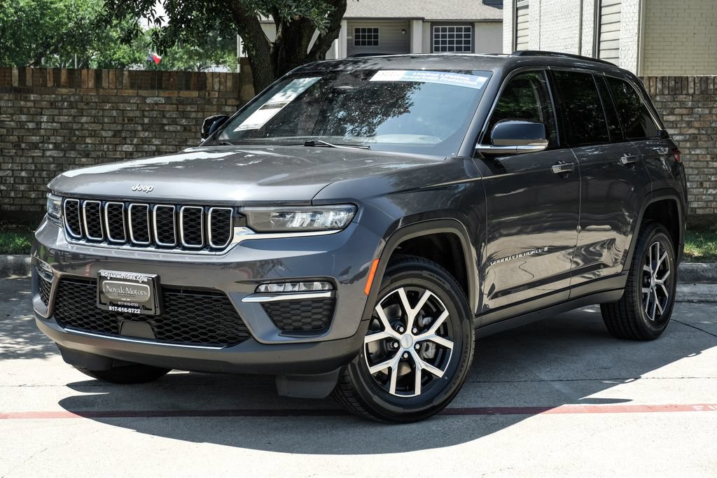 Used 2023 Jeep Grand Cherokee Limited AWD/4WD image 11