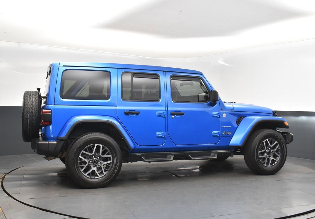 Used 2024 Jeep Wrangler Sahara w/ Technology Group image 8