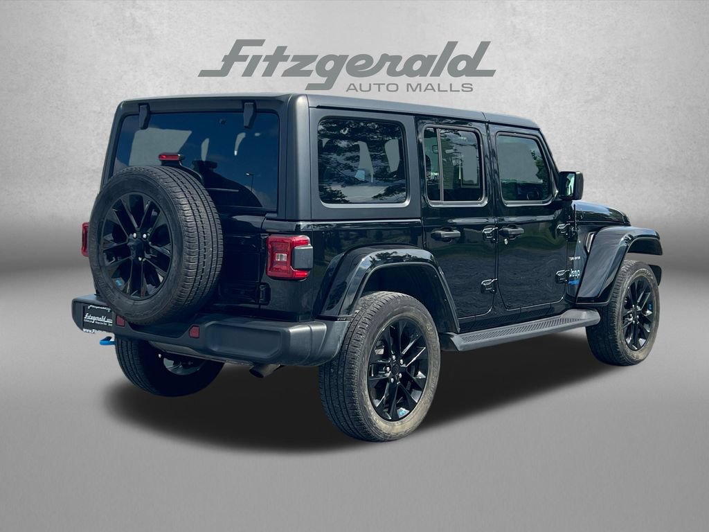 Used 2022 Jeep Wrangler Unlimited Sahara AWD/4WD image 8