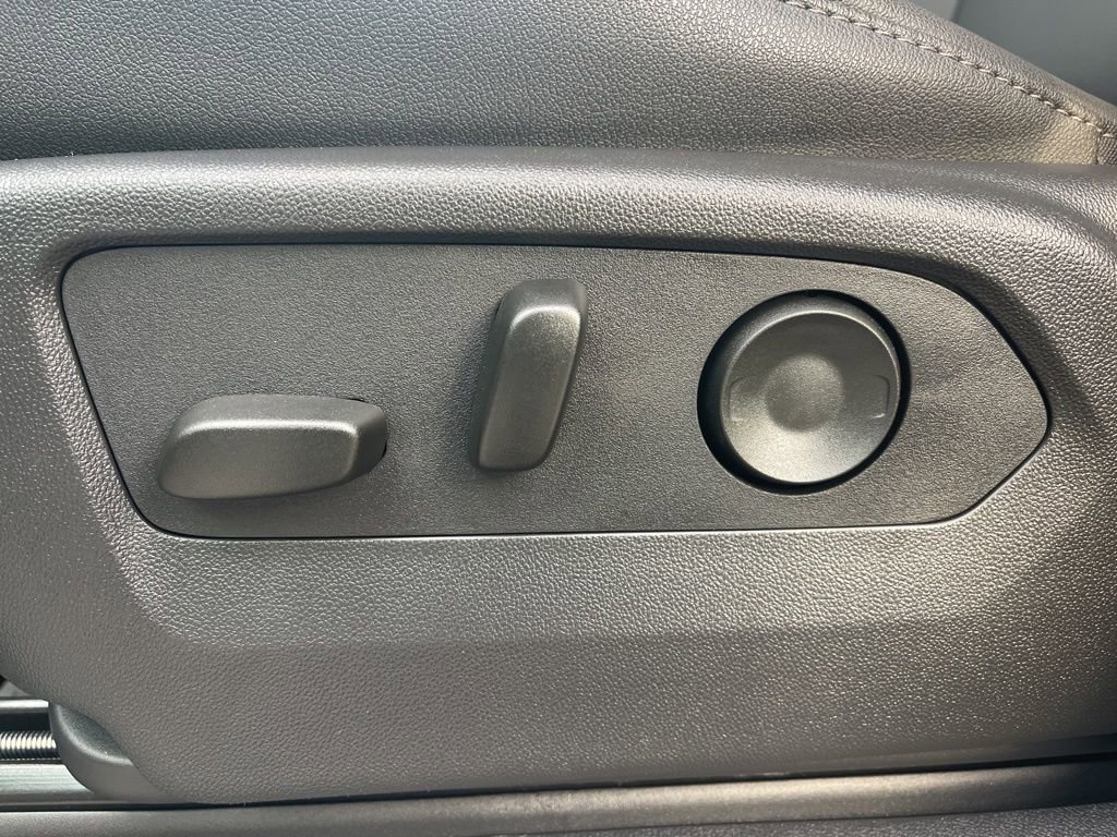 Used 2025 Chevrolet Silverado 1500 LT w/ Safety Package image 11