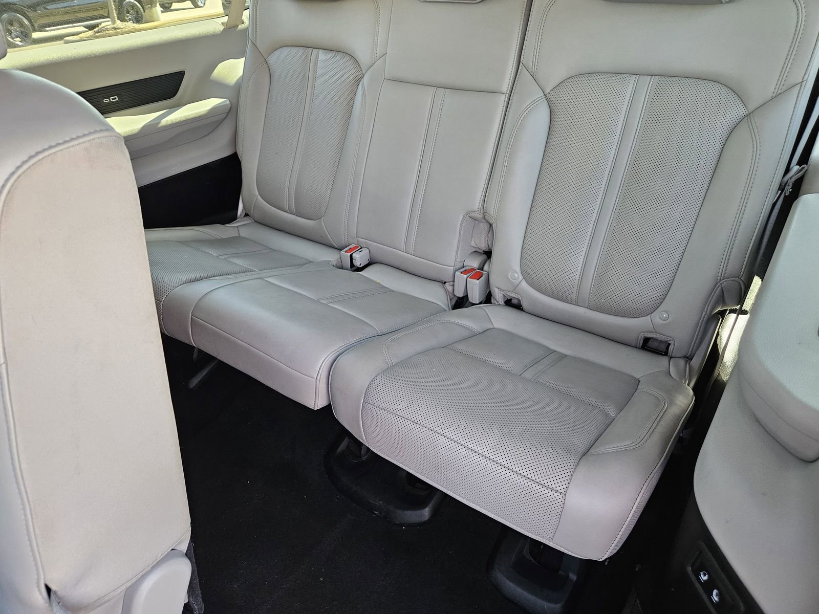 Used 2024 Jeep Wagoneer L Series II w/ Flexible Seating Group image 30