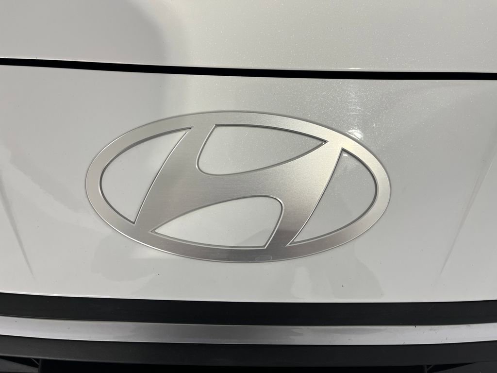 Used 2025 Hyundai Elantra Blue FWD image 35