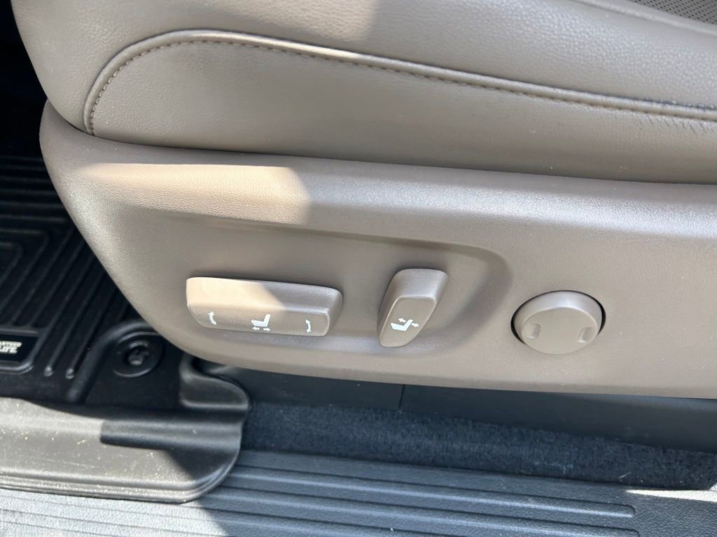 Used 2022 Lexus GX 460 Premium w/ Premium Package image 55