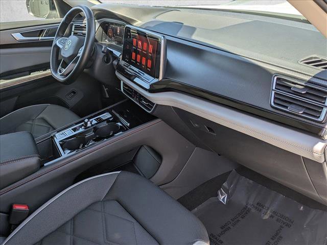 Used 2024 Volkswagen Atlas Peak Edition SE AWD/4WD image 22
