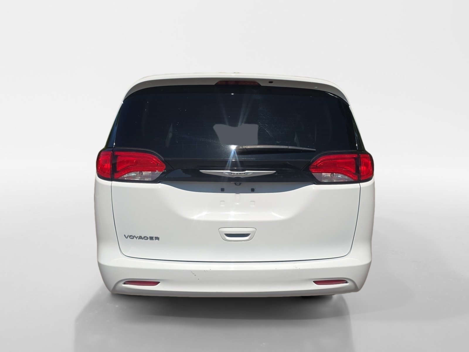 Used 2022 Chrysler Voyager LX FWD image 4