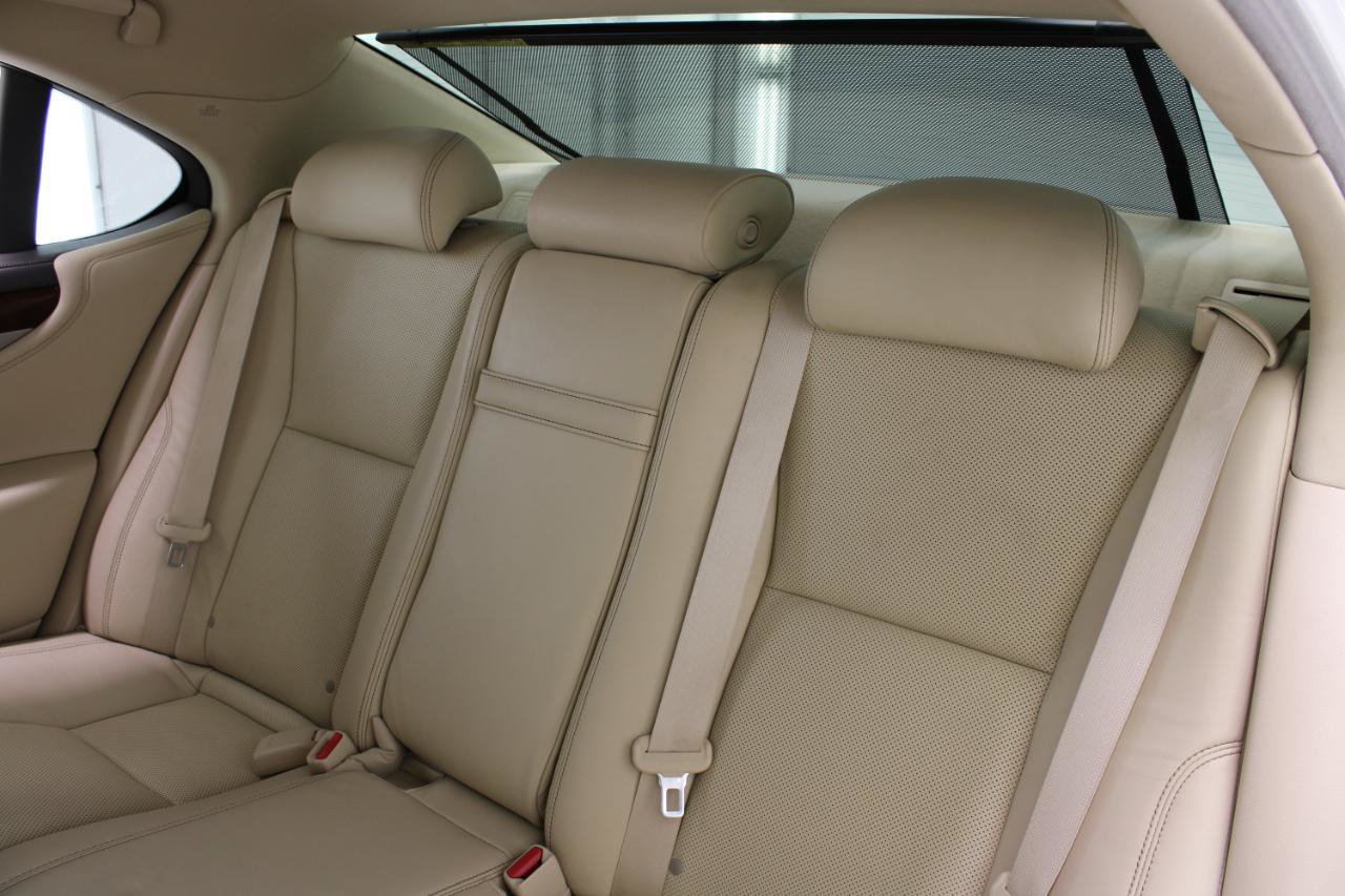 Used 2016 Lexus LS 460 w/ Comfort Package RWD image 40