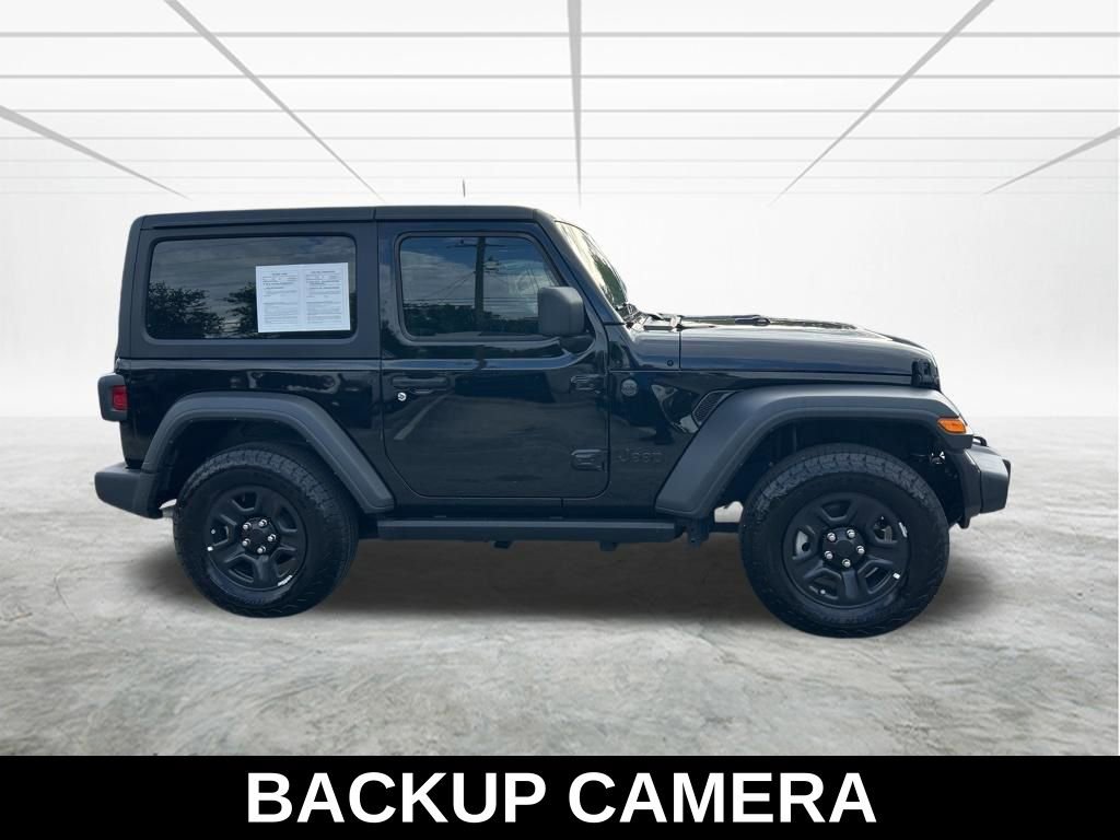 Used 2025 Jeep Wrangler Sport AWD/4WD image 4