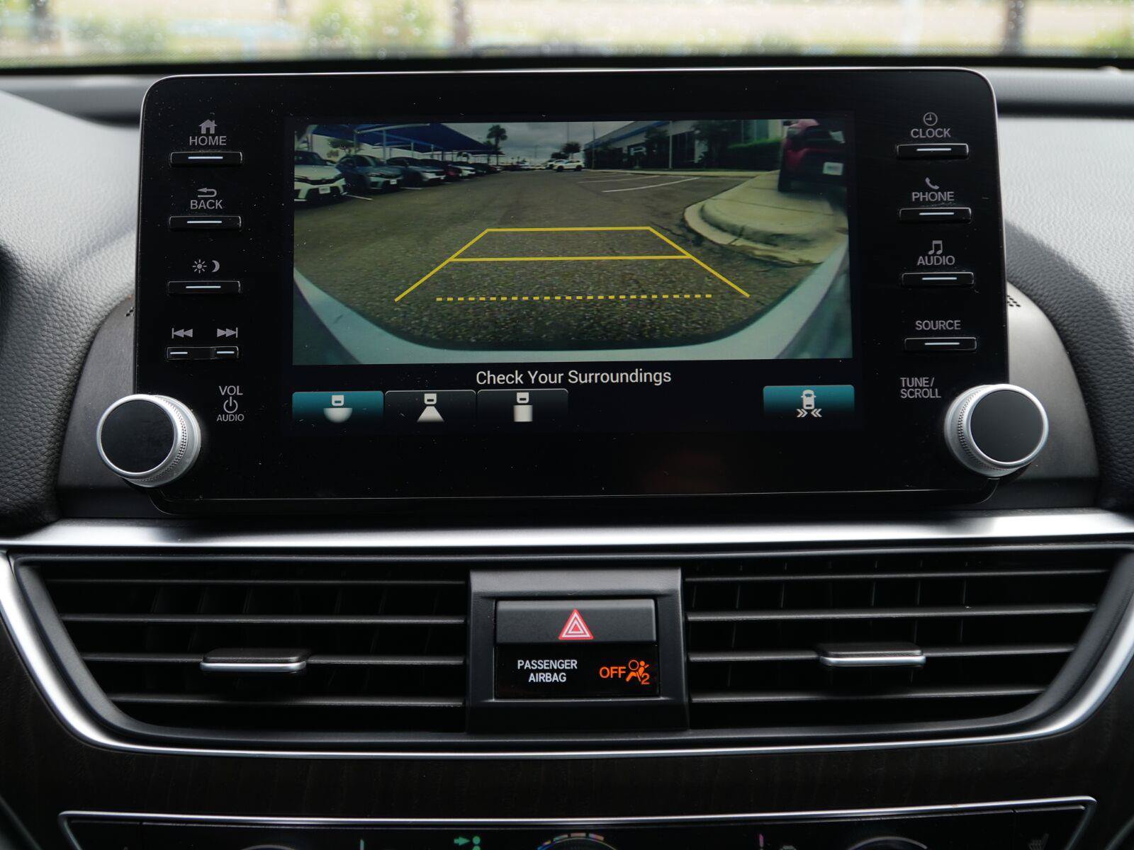 Used 2020 Honda Accord EX image 28