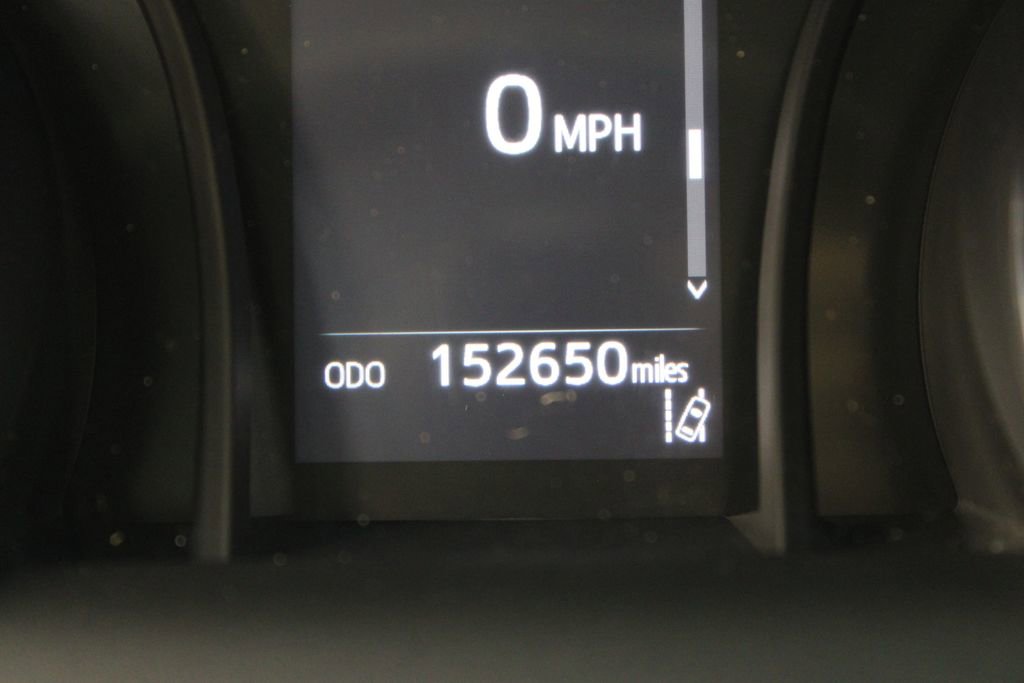 Used 2020 Toyota Camry SE FWD image 11
