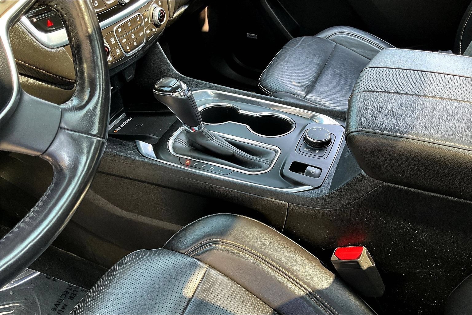 Used 2018 Chevrolet Traverse Premier AWD/4WD image 18