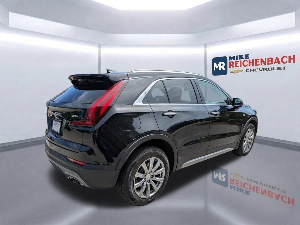 Used 2020 Cadillac XT4 Premium Luxury w/ Driver Awareness Package image 4