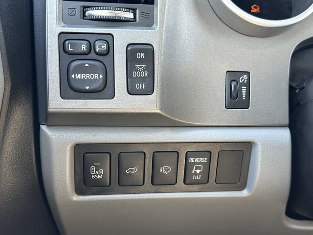 Used 2016 Toyota Sequoia Limited w/ Safety & Convenience Package AWD/4WD image 22