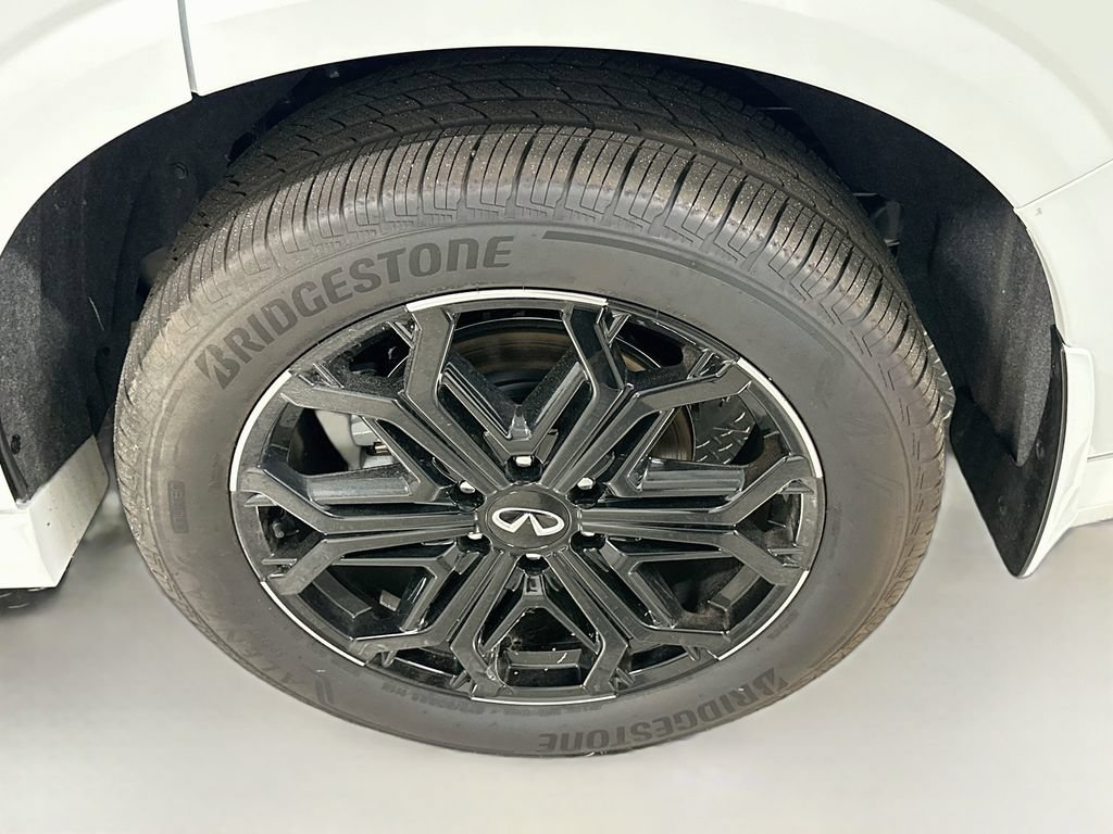 Certified 2026 INFINITI QX80 4WD w/ Sport Exterior Package image 35