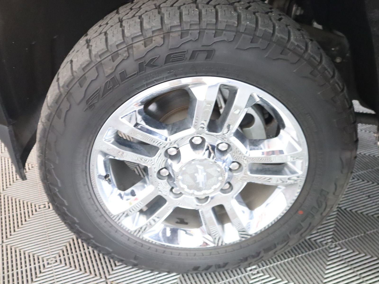 Used 2019 Chevrolet Silverado 2500 High Country w/ Duramax Plus Package AWD/4WD image 18